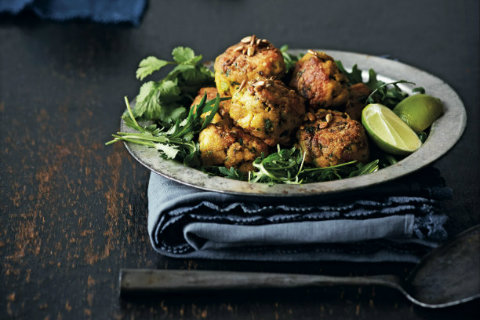 Turmeric fish balls with sunflower seeds and rocket leaves - Discover Seafood